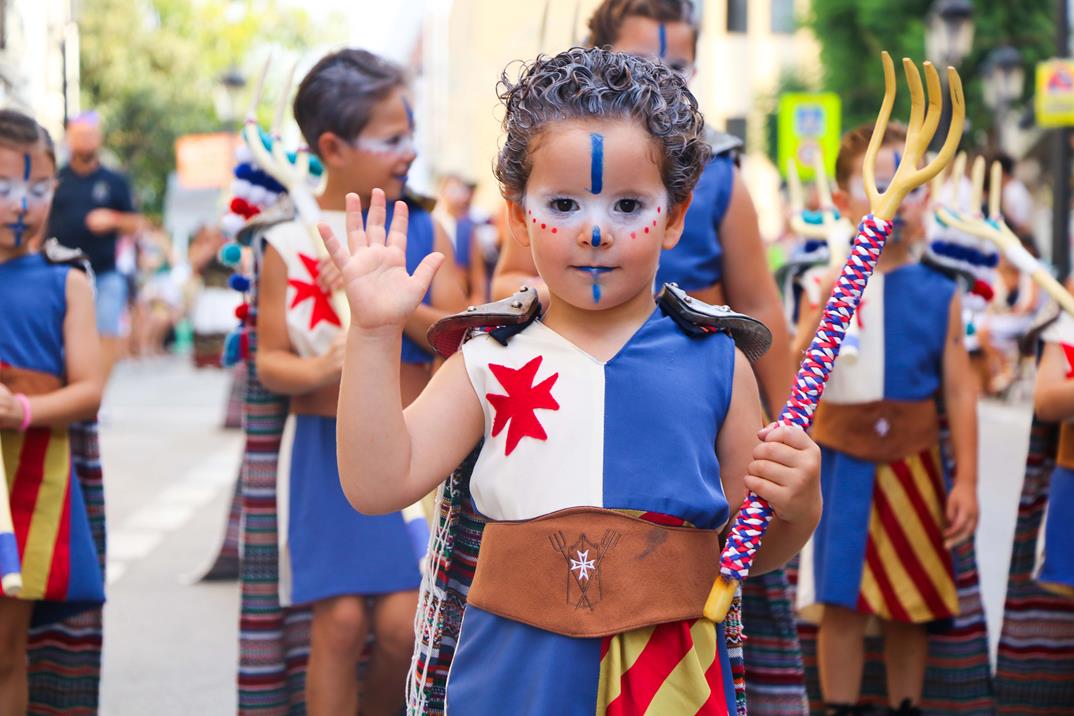 Los niños y las niñas, protagonistas de la entraeta infantil de Moros y Cristianos