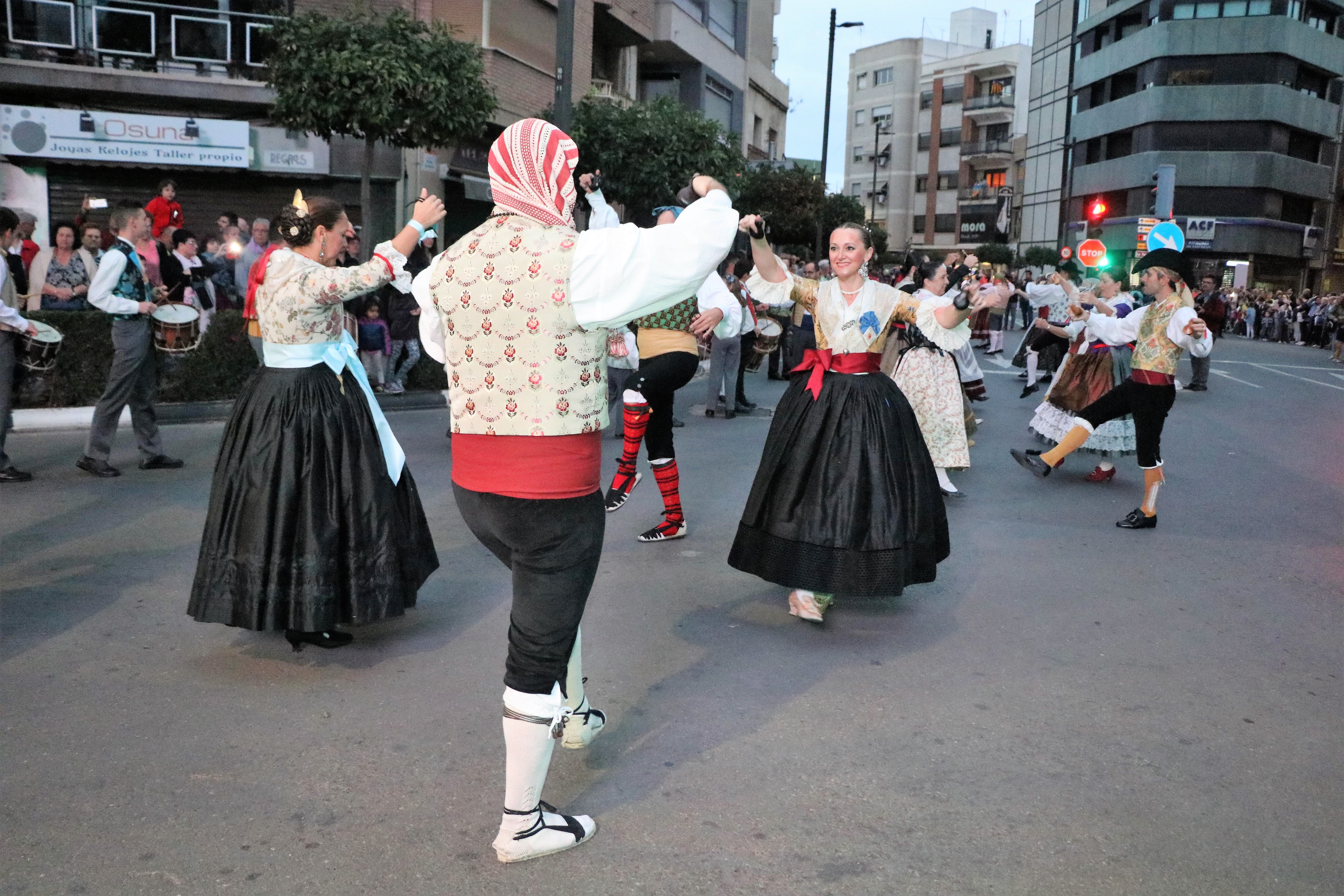 Torrent celebra el Nou d’Octubre con la tradicional procesión cívica y homenaje a Jaume I