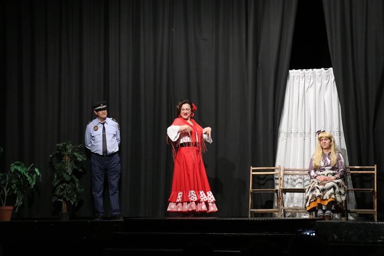 Les persones majors de Torrent gaudixen del Nadal amb activitats teatrals