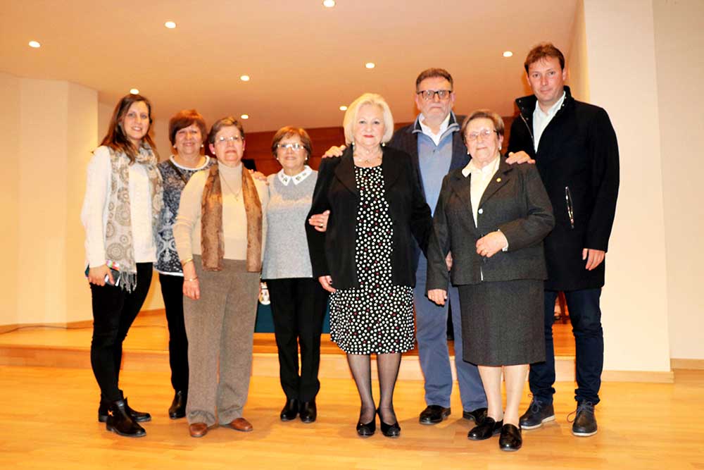 L’Obra Social Femenina presenta un llibre per a commemorar el seu centenari