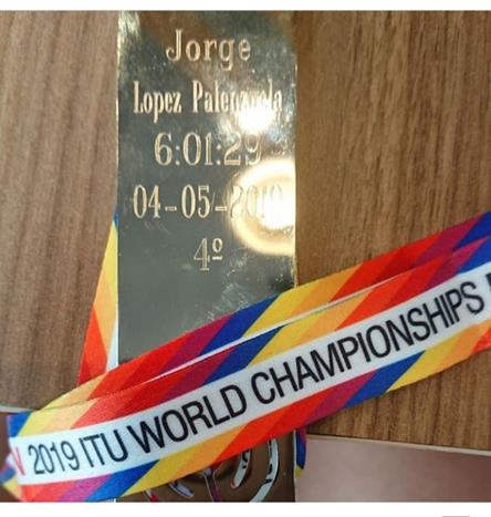 El Policia Local de Torrent, Jorge López, aconsegueix un quart lloc en el Campionat mundial de triatló de llarga distància