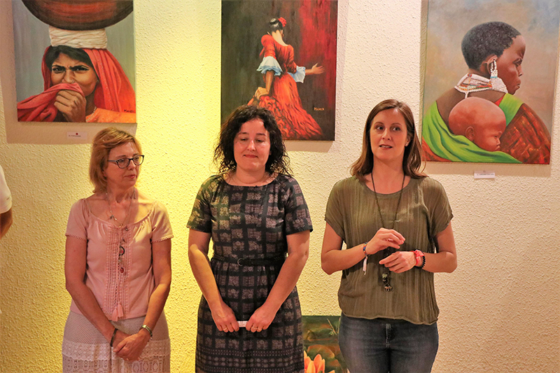 Exposición benéfica de Hermelinda Carrilero, en El Vedat
