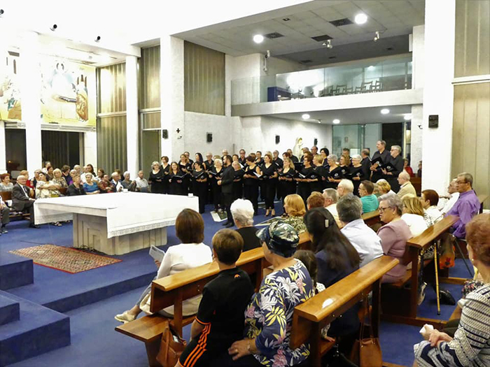 La Sagrada Família de Torrent celebra la seua 50 aniversari amb un concert de la UMT