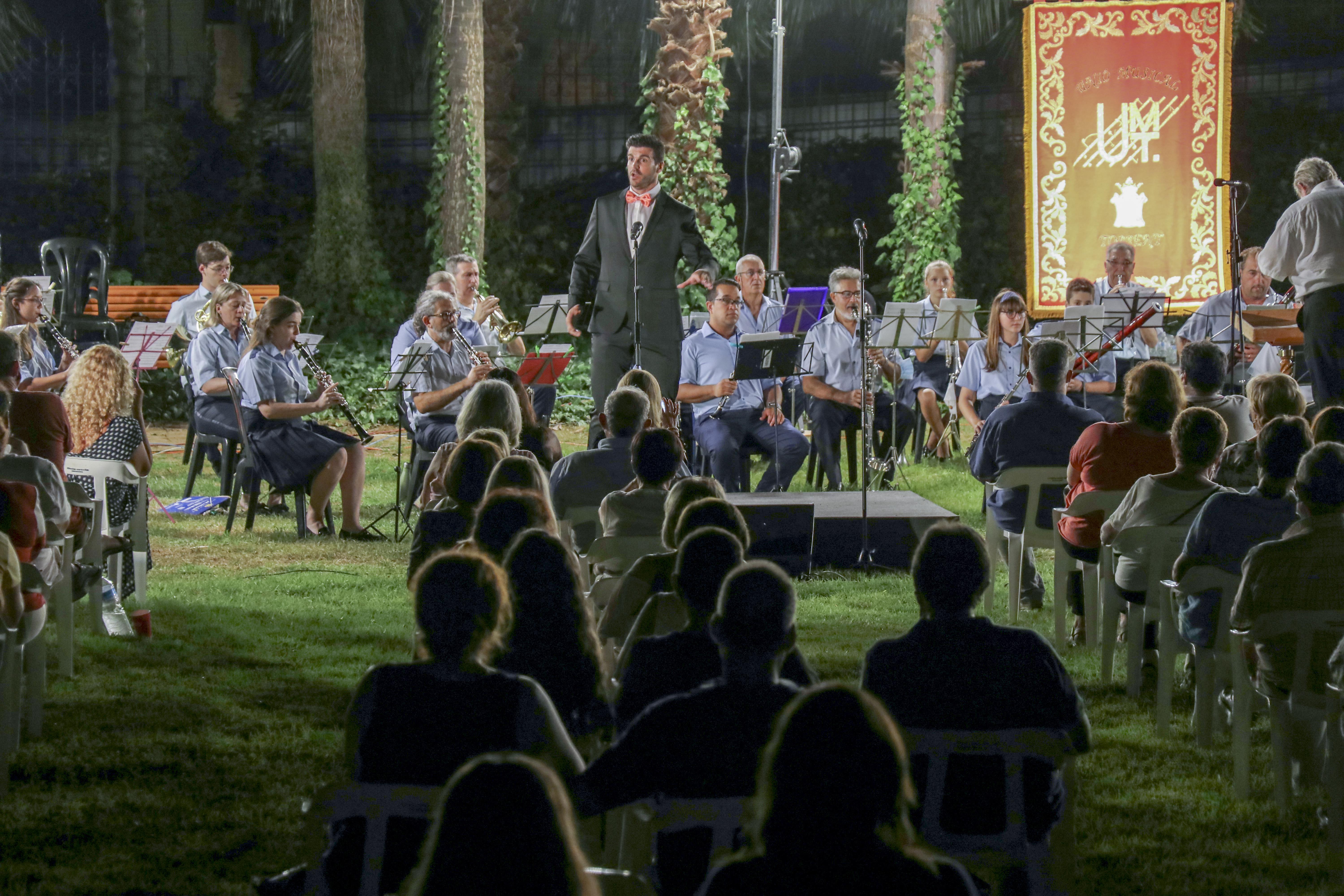 Dos espectaculares conciertos ponen punto final a Música a la Fresca en Torrent