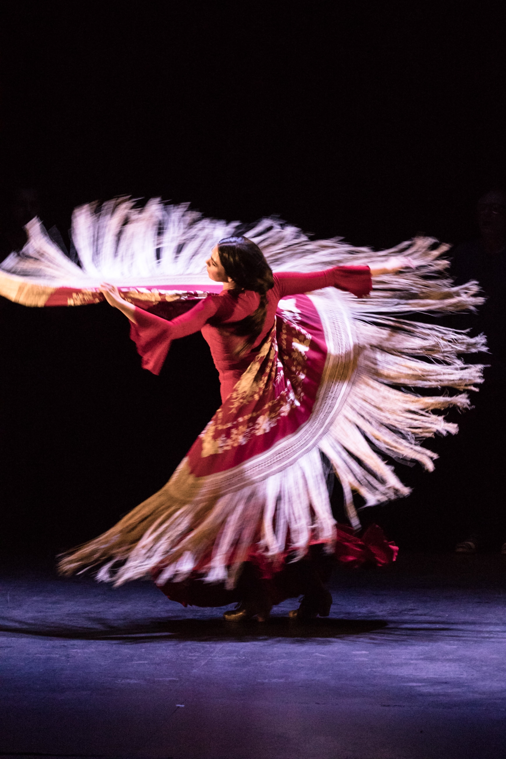 La bailadora Adriana Bilbao y la magia de Jorge Blass despiden el mes de octubre en el Auditorio de Torrent