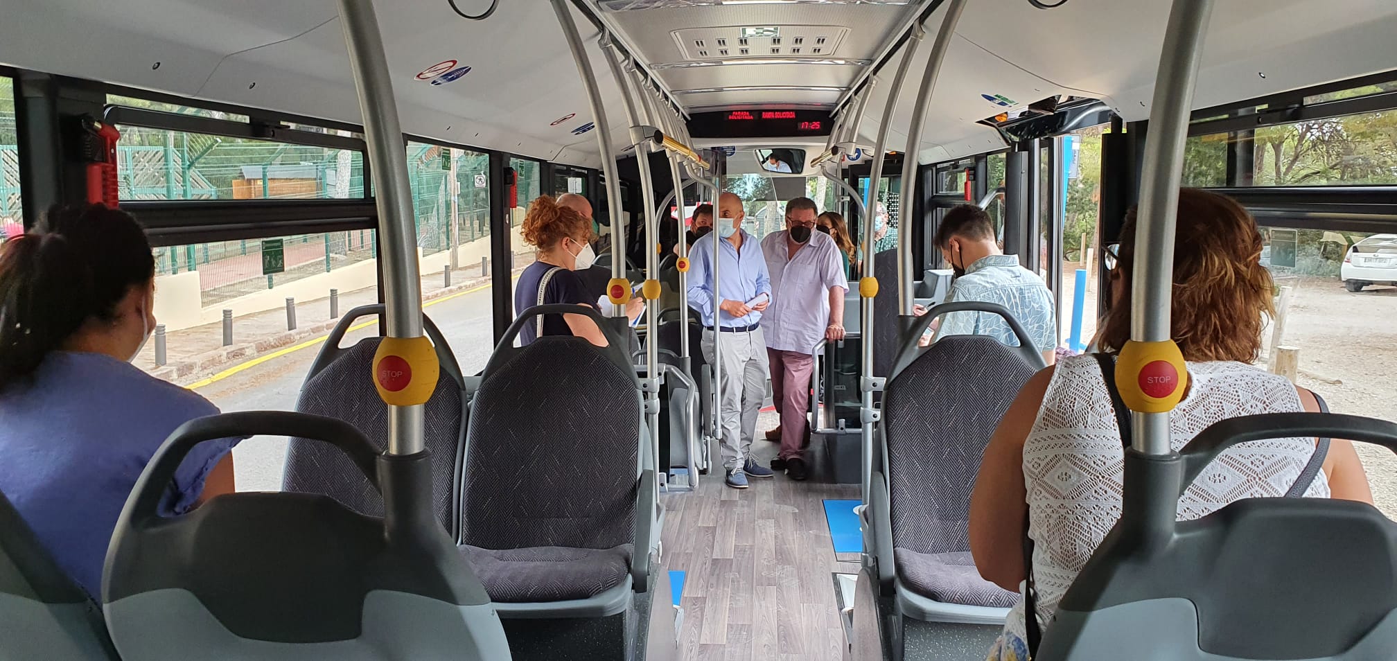 Torrent apuesta por el transporte sostenible con la presentación de un autobús híbrido 