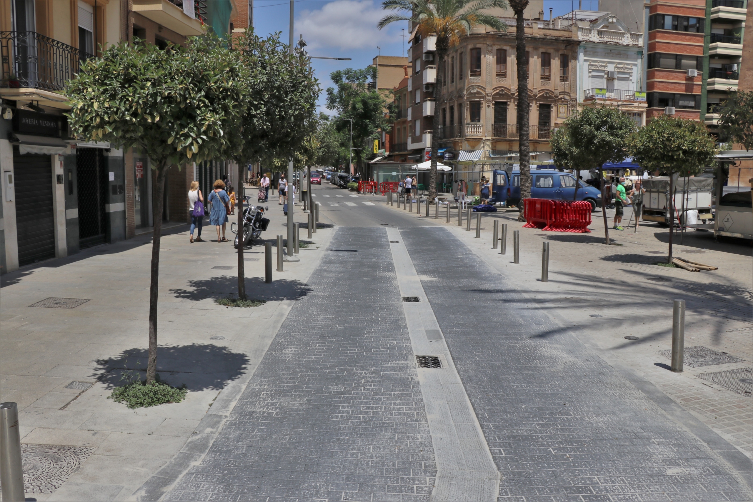 Finaliza la reforma y renovación del adoquinado de la calle Plaza Mayor