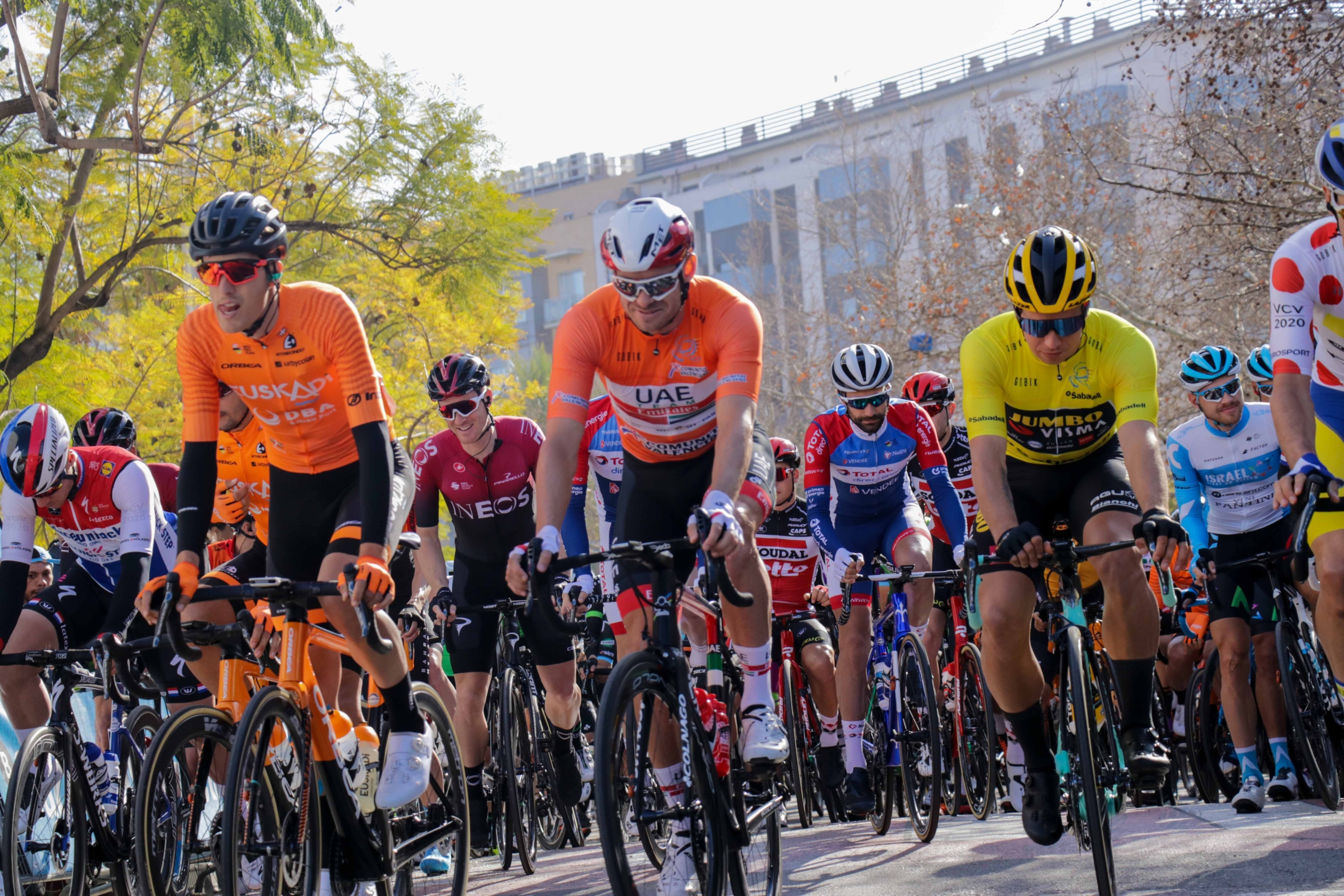 Torrent acull la segona etapa de la Volta Ciclista a la Comunitat Valenciana
