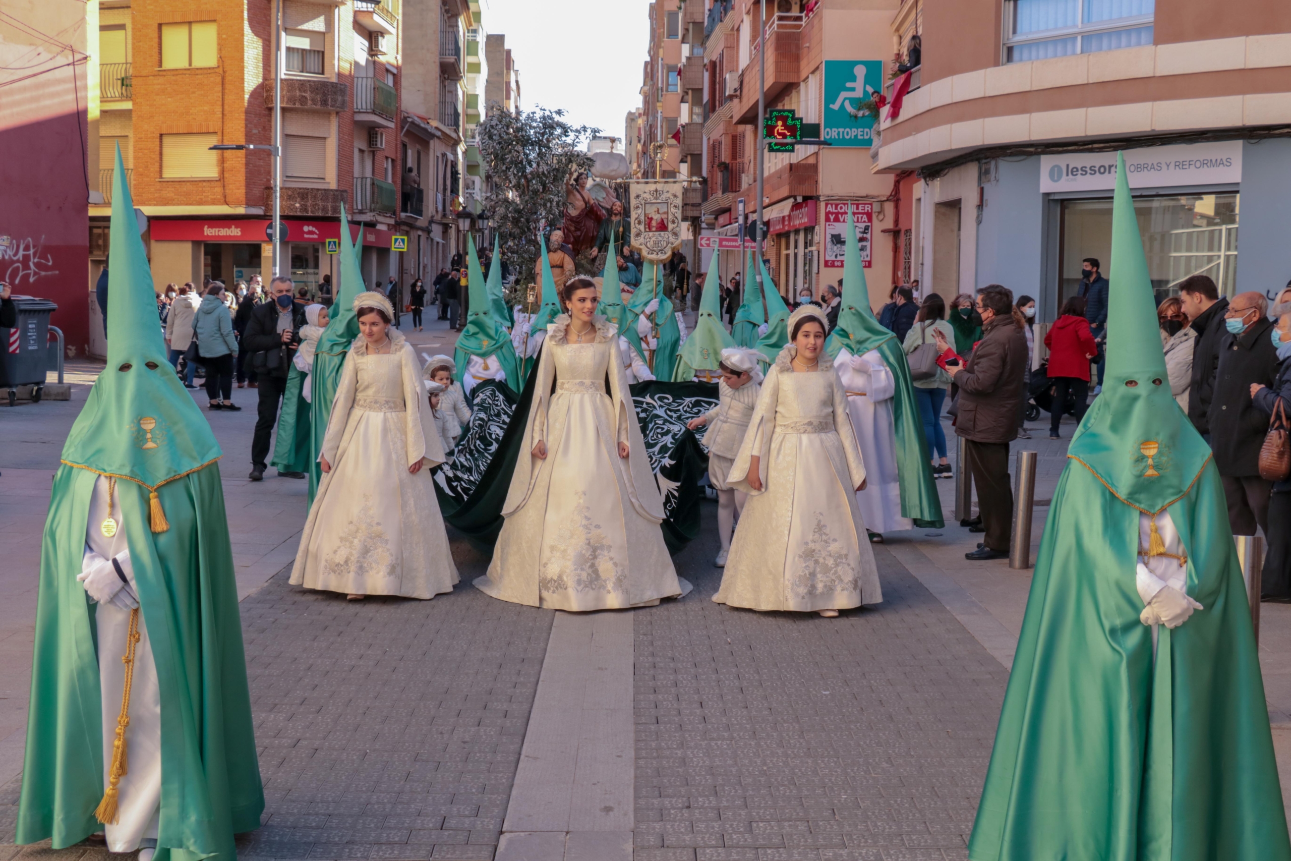 La XXXIV Procesión Diocesana de Semana Santa recorre las calles de Torrent